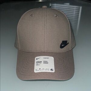 Nike Men's Tan Cap